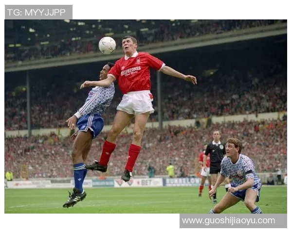 足球明星科克加斯的职业生涯与个人成就全景解析 足球明星科克加斯的职业生涯与个人成就全景解析